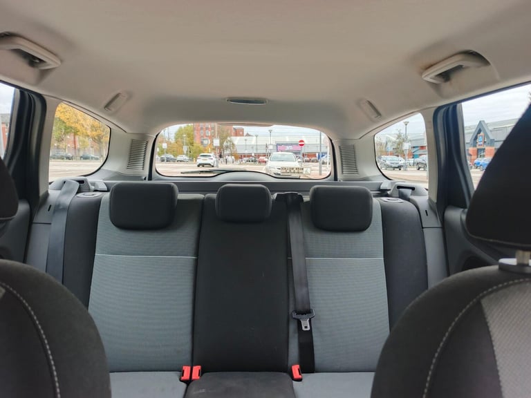 2010 Ford Focus 1.6 Zetec 5dr ESTATE Petrol Automatic