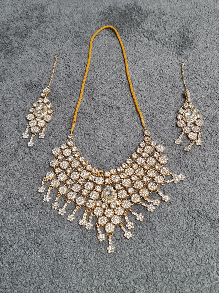image for White Diamond Asian Jewellery Necklace & Earrings Set