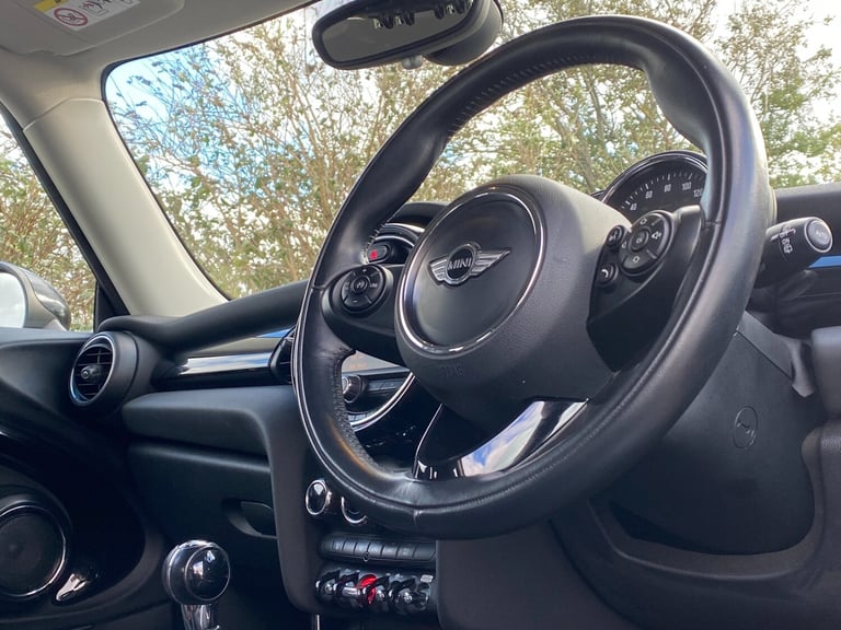 2017 MINI Hatch 2.0 Cooper S 3dr - Chili Pack &amp; Cruise Control &amp; Parking Sensors HATCHBAC...