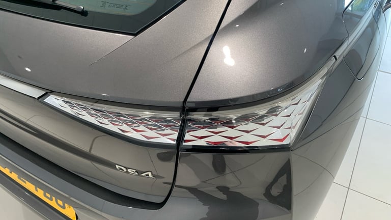 2023 DS Automobiles DS 4 1.6 E-TENSE 12.4kWh Trocadero EAT8 Euro 6 (s/s) 5dr Hatchback Hybrid Aut...