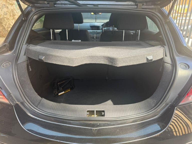 Vauxhall, ASTRA, Hatchback, 2009, Manual, 1598 (cc), 3 doors