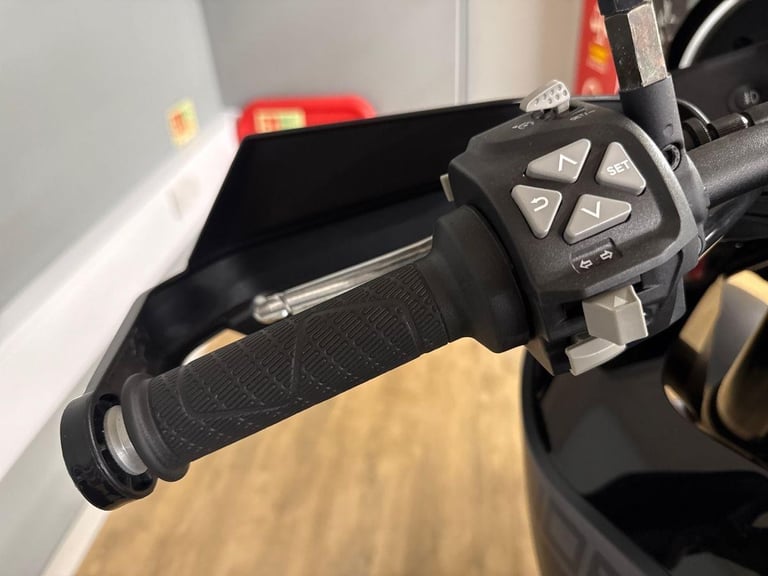 2022 Husqvarna 901 NORDEN 2022 Petrol silver Manual