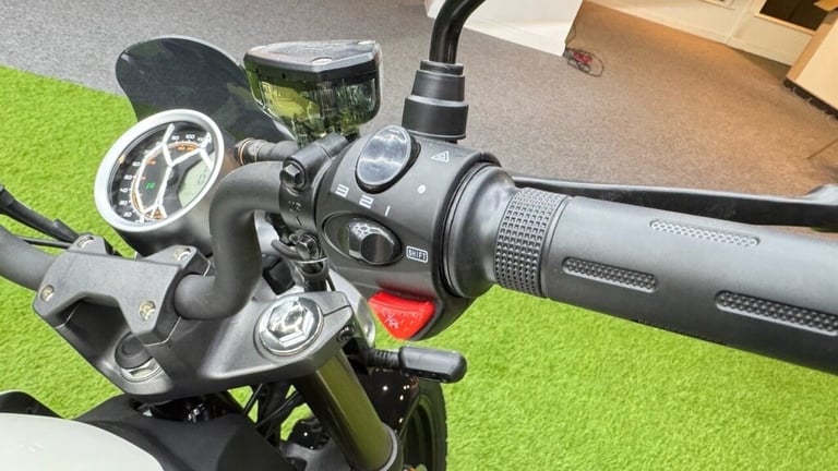 2025 SUPER-SOCO TC TC WANDERER PRO MOTORBIKE Electric Automatic