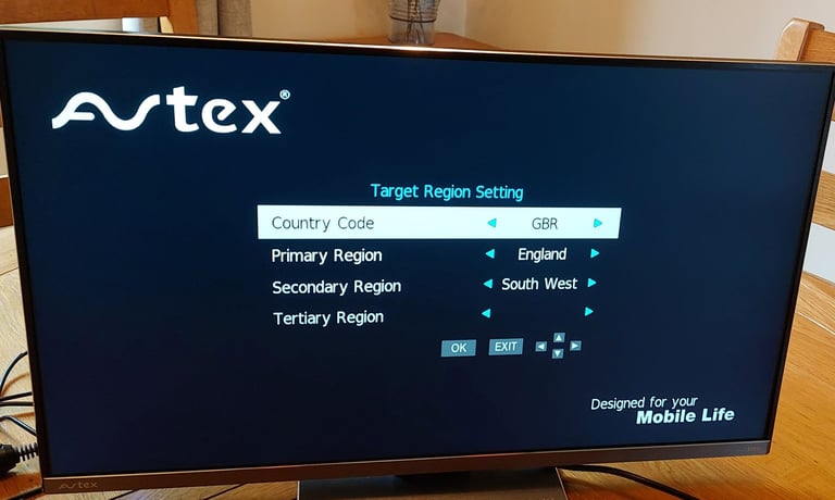 AVTEX 24 INCH DIGITAL LED TV/DVD MODEL L249DRS PRO AND AVTEX  CASE SUITABLE FOR CARAVAN/MOTORHOME 