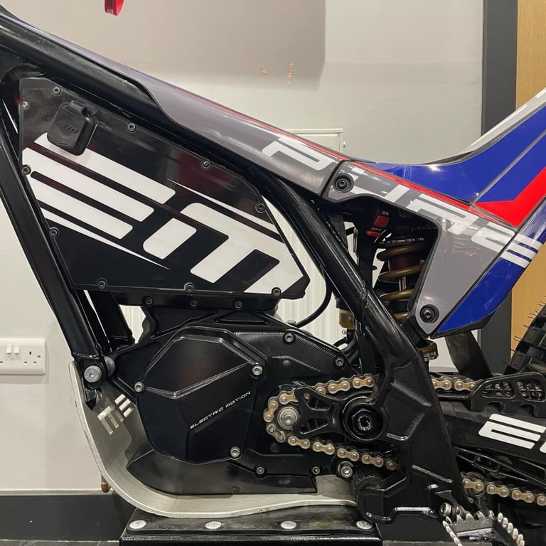 2022 EM EPURE ** EXCELLENT CONDITION** USED ELECTRIC TRIAL **EX SCHOOL**