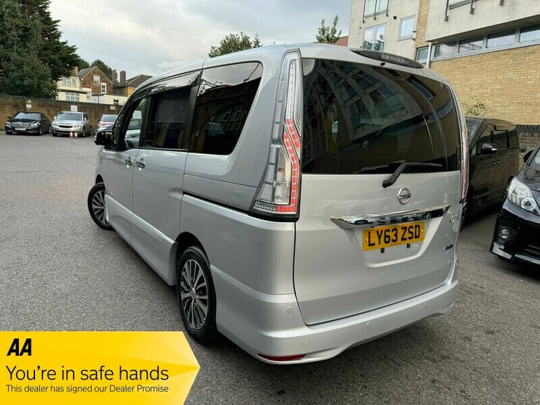 Nissan Serena 2.0 HYBRID AUTO 8 SEAT