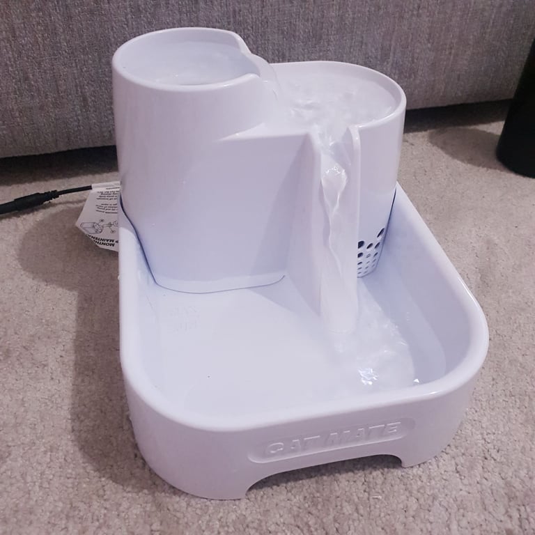 Cat Water Fountain Bowl by Catmate