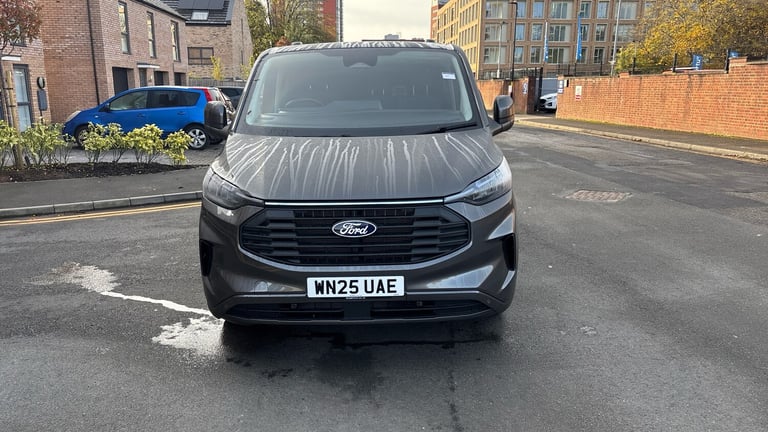 2025 Ford Transit Custom 320 L2 Diesel Fwd 2.0 EcoBlue 136ps H1 Double Cab Van Limited Auto Crew ...