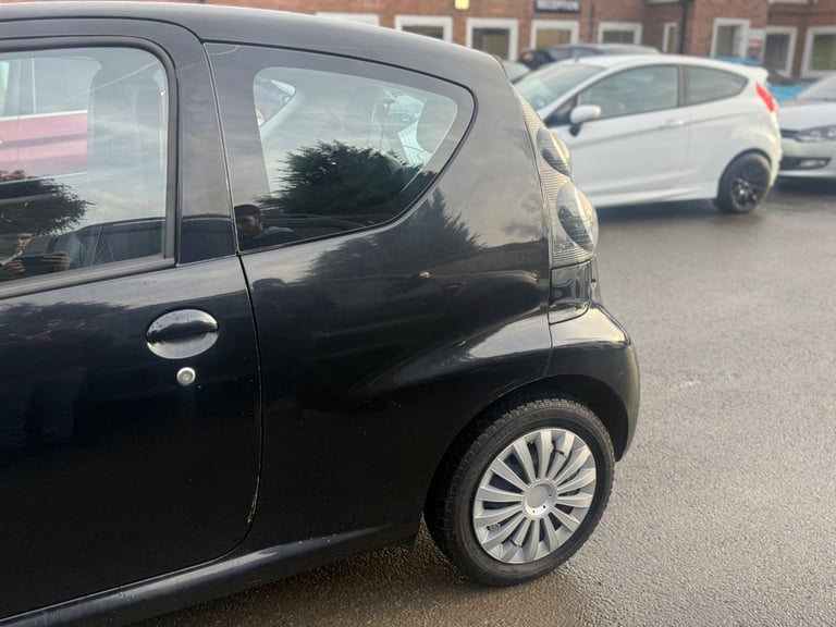 2010 Citroen C1 1.0i VTR+ Hatchback 3dr Petrol Manual Euro 4 (68 ps) Hatchback Petrol Manual - Image 13