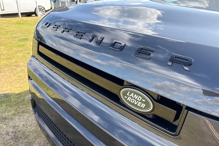 2025 Land Rover Defender 110 3.0 D250 MHEV X-Dynamic HSE Auto 4WD Euro 6 (s/s) 5dr SUV Automatic