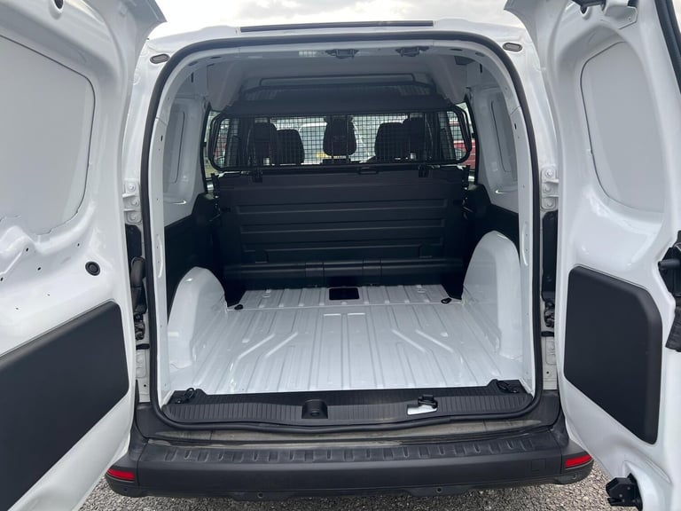 2025 Renault Kangoo LL21 Blue dCi 95 advance crew van MY24 WINDOW VAN Diesel Manual