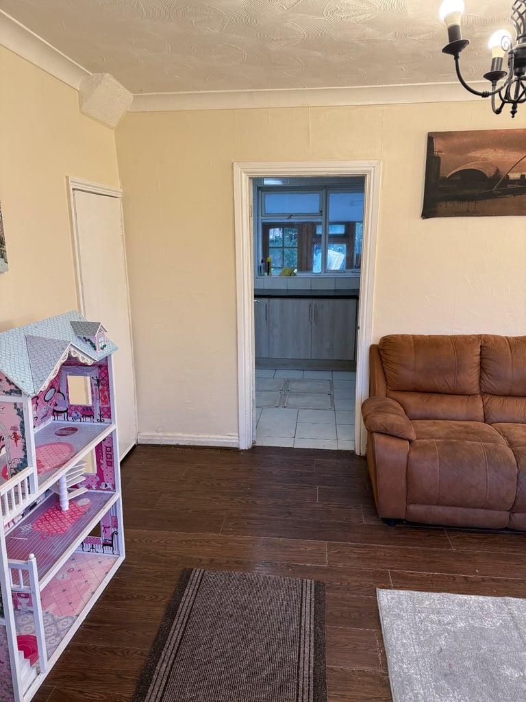 Three bedroom semi detached property in B44 9PN at £1300 per month 