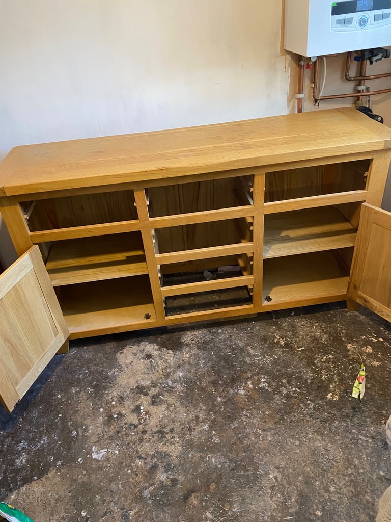  WOODEN SIDEBOARD WITH 6 DRAWERS