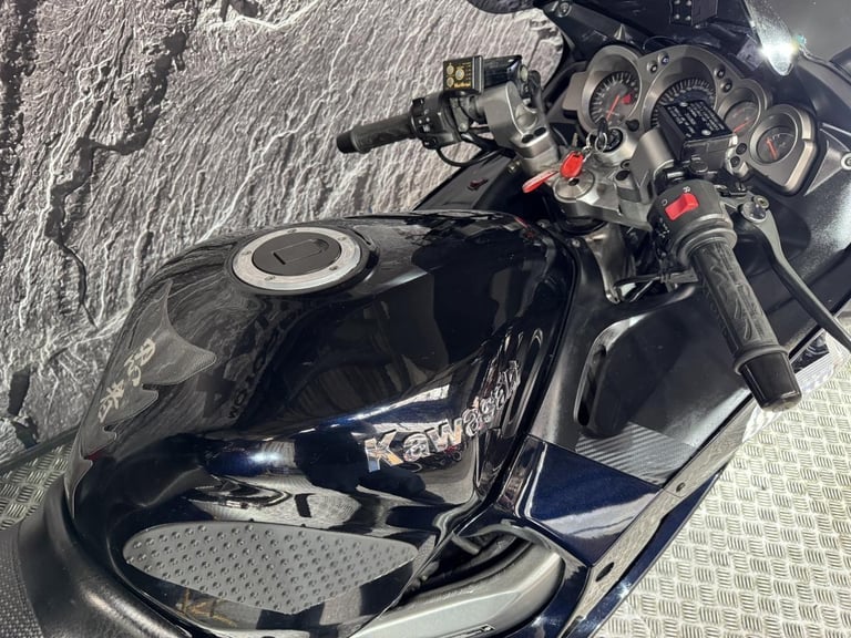 KAWASAKI ZZR 1200 ZZR1200 2004