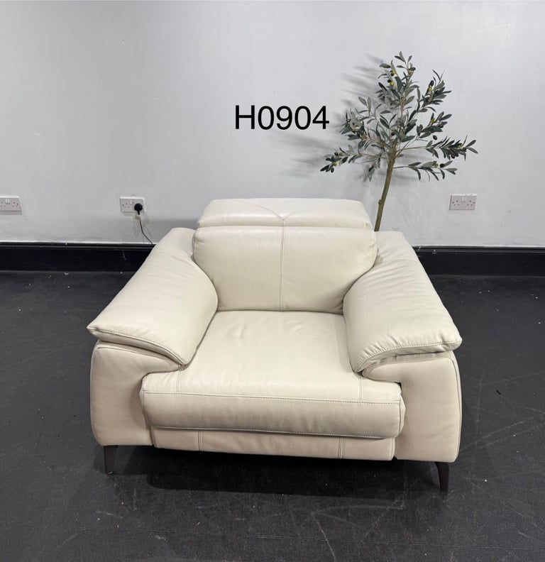 image for SCS Cream Leather Power Recliner Chair With Power Adjustable Headrest  £250 Free Local Delivery