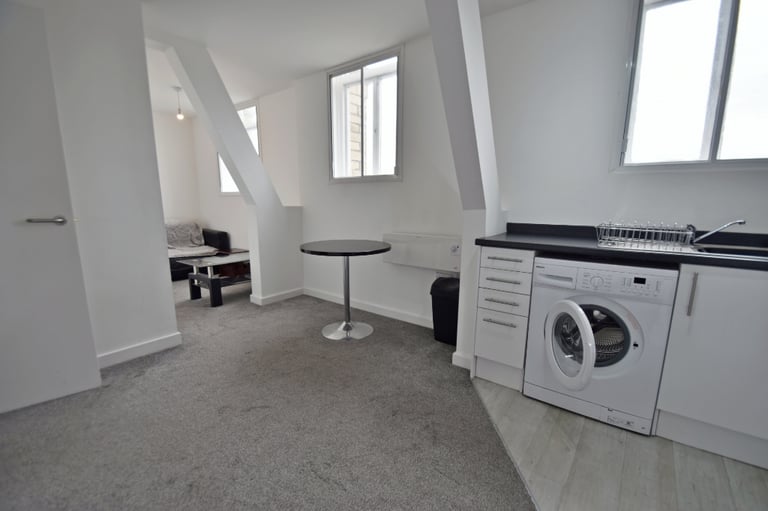One bedroom flat in Cheapside Chambers 43