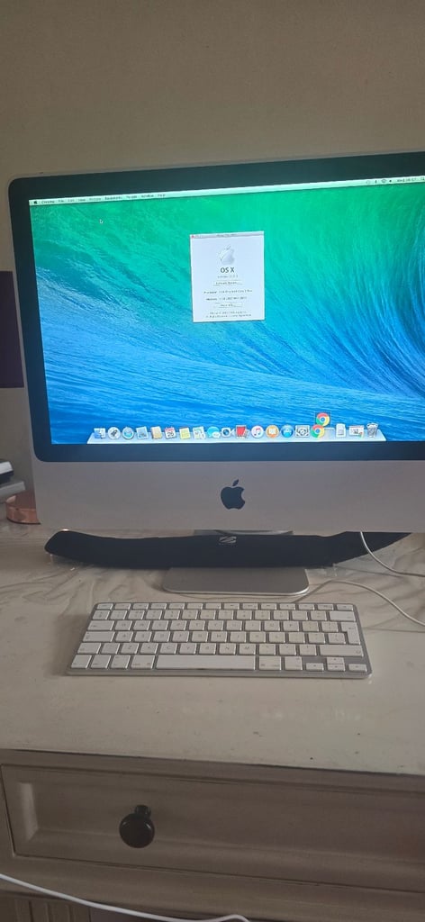 22 inch imac Apple desk top computer