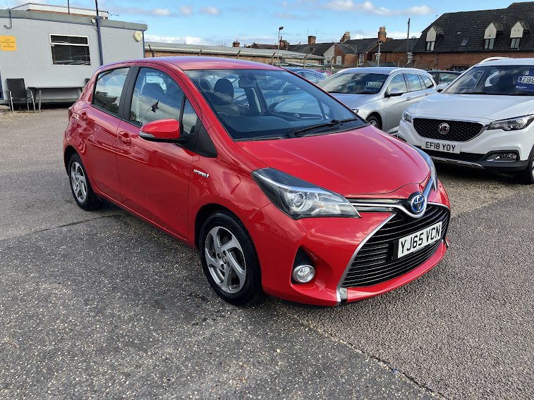 TOYOTA YARIS 1.5 VVT-h Icon Automatic 2015