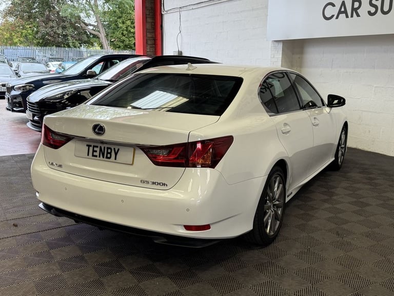 2015 Lexus GS 2.5 300h Premier Saloon 4dr Petrol Hybrid CVT Euro 5 (s/s) (223 ps) Saloon PETROL/E...