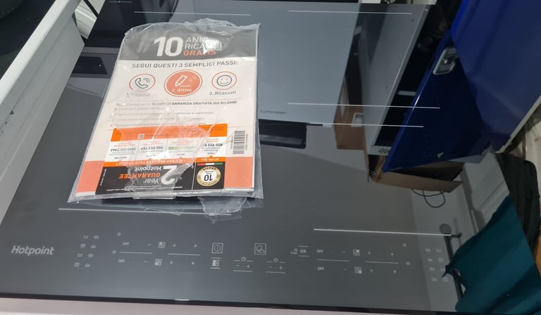 Hotpoint clean protect induction electric hob 