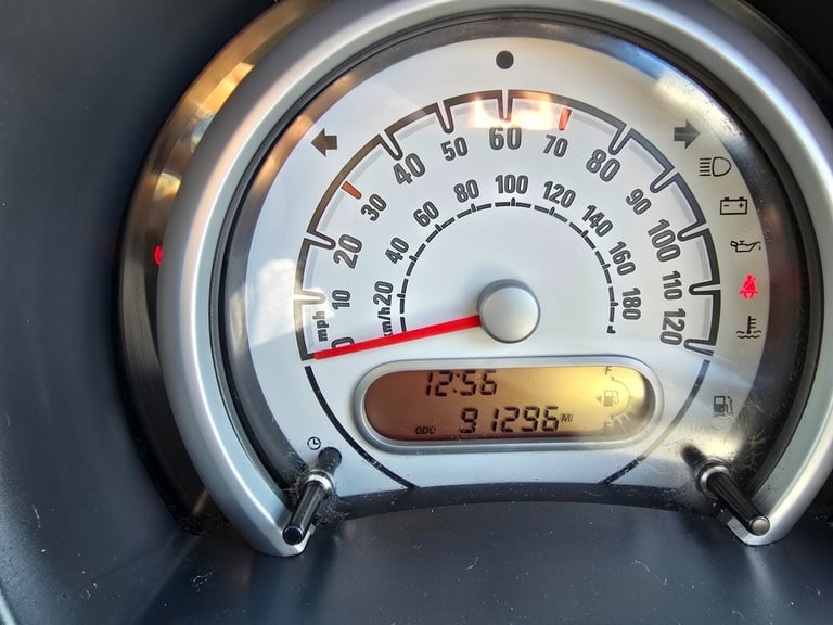 2009 Vauxhall Agila 1.0 12V Expression 5dr HATCHBACK Petrol Manual