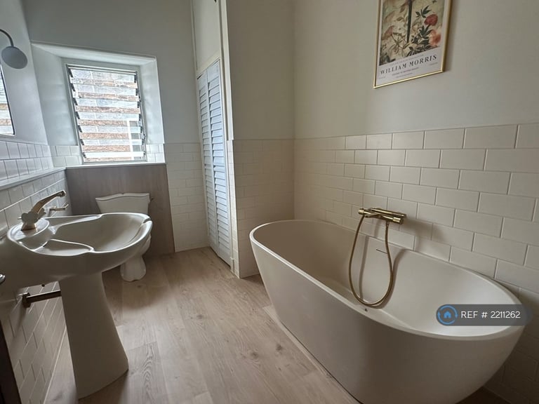 3 bedroom flat in Panmure Terrace, Dundee, DD3 (3 bed) (#2211262)
