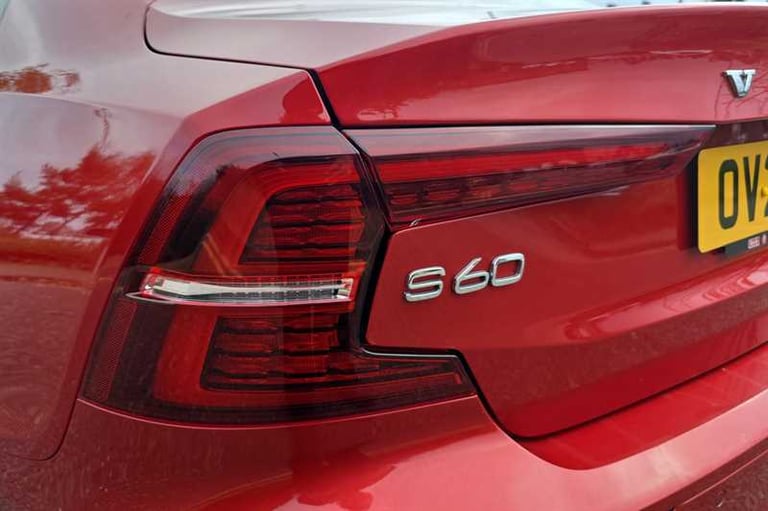 2022 Volvo S60 2.0 B5P R DESIGN 4dr Auto SALOON PETROL Automatic