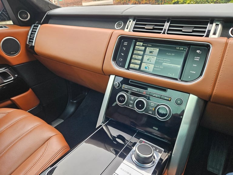 Range Rover 3.0 SDV6 Hybrid autobiography vogue rear entertainment 340bhp Auto