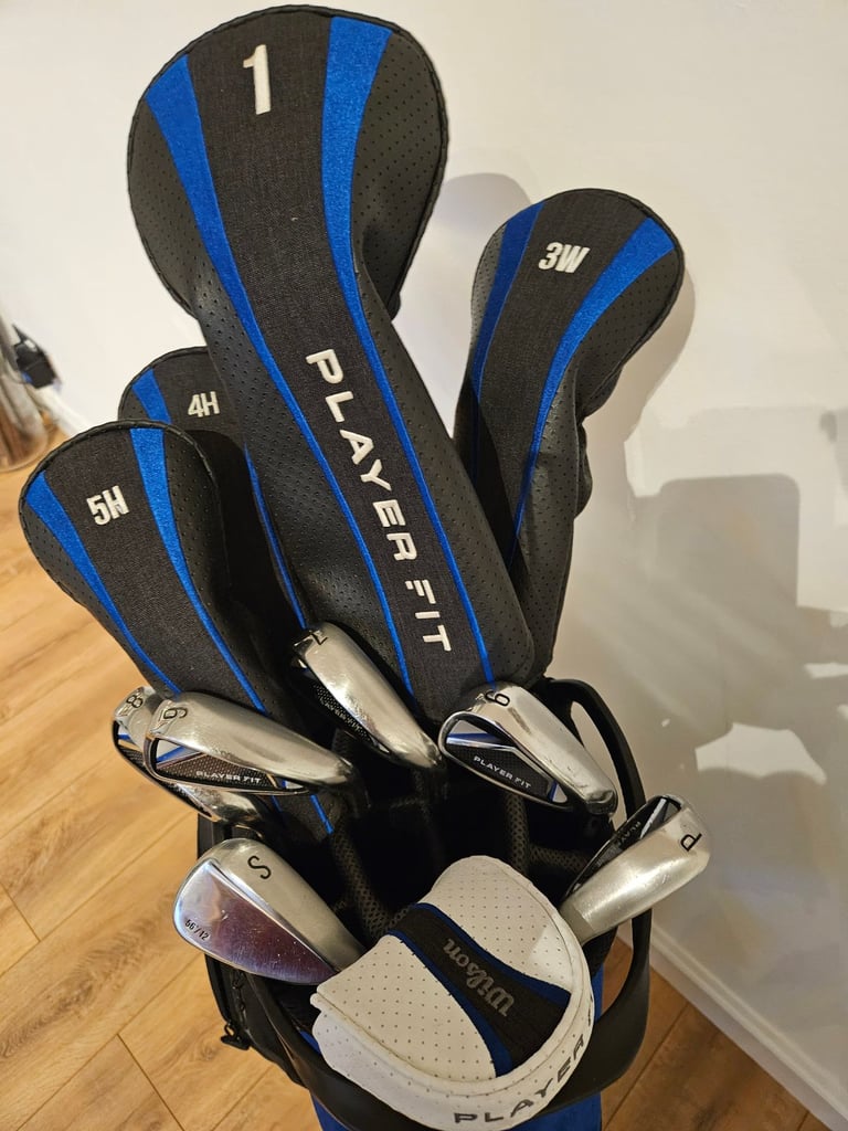 Wilson player-Fit gents premium package set, RH, graphite shafts and cart bag.