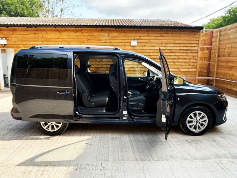 2024 Ford Tourneo Connect 2.0 EcoBlue Titanium 5dr Auto [7 seat] MPV DIESEL Automatic