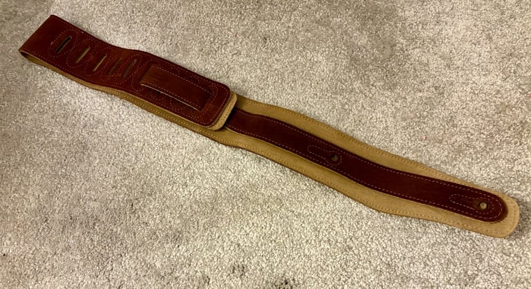 Levys Suede Guitar Strap Like NEW (never fitted rrp £35) 🎸🎶🎁