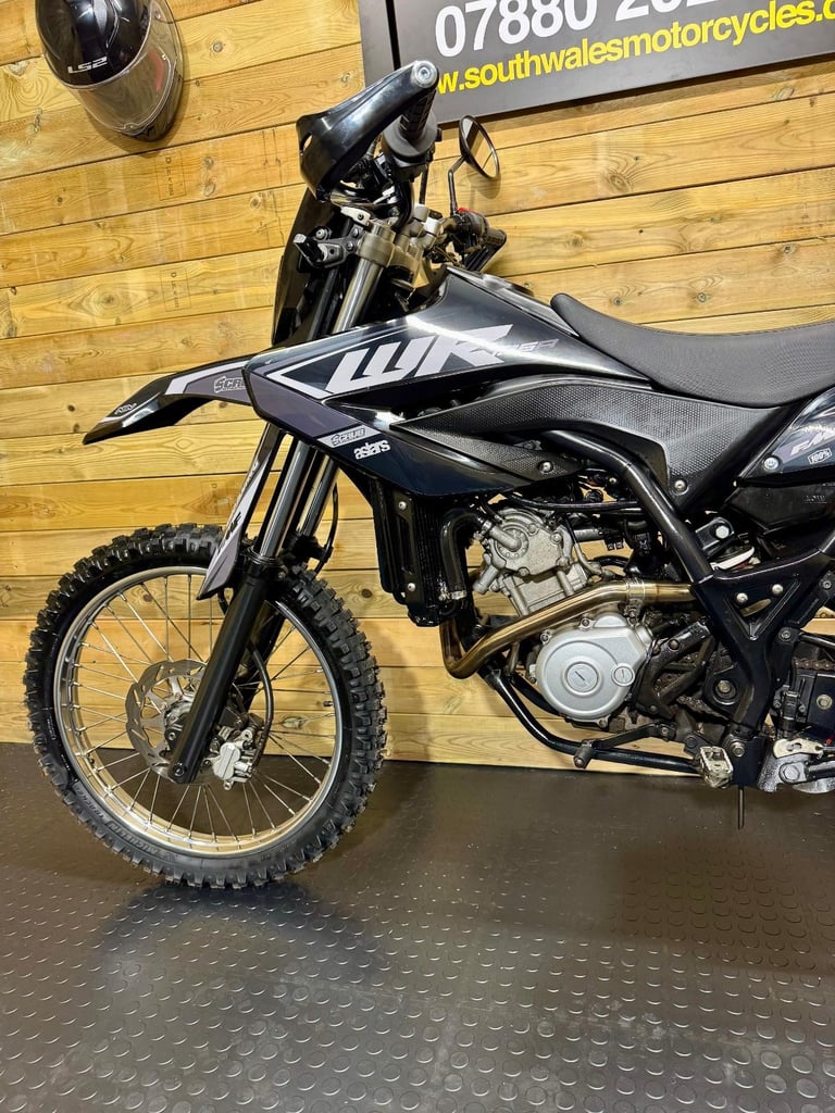 Yamaha WR125R / 2010 model / covered only 10.2k miles 
