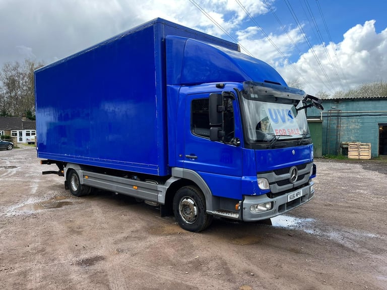 Mercedes-Benz Atego 816 2011 61 7.5 ton 20ft box truck with tail lift Manaul 