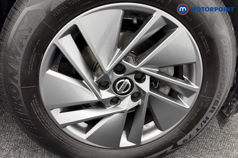 2021 Nissan Qashqai 1.3 DiG-T MH Acenta Premium 5dr SUV Petrol Manual
