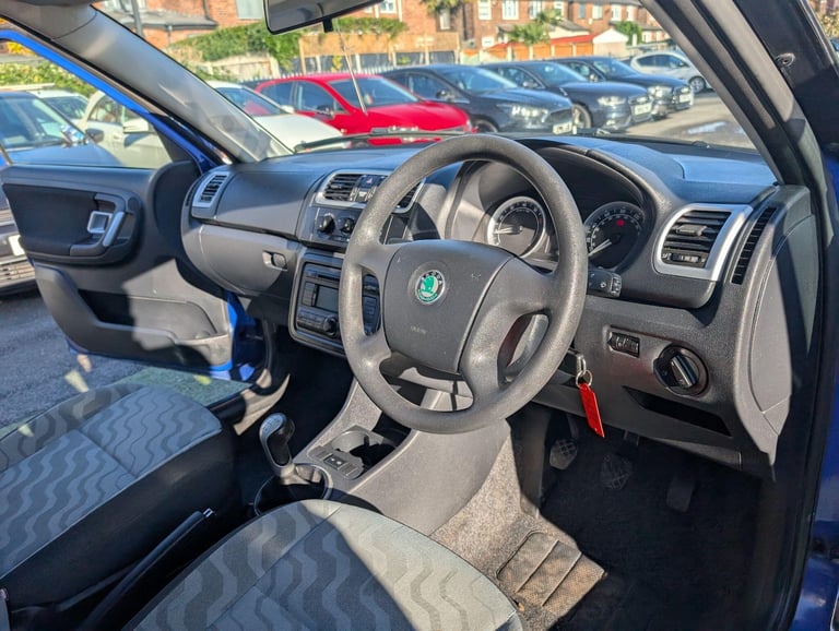 2009 Skoda Fabia 1.2 HTP 12V 2 5dr HATCHBACK Petrol Manual