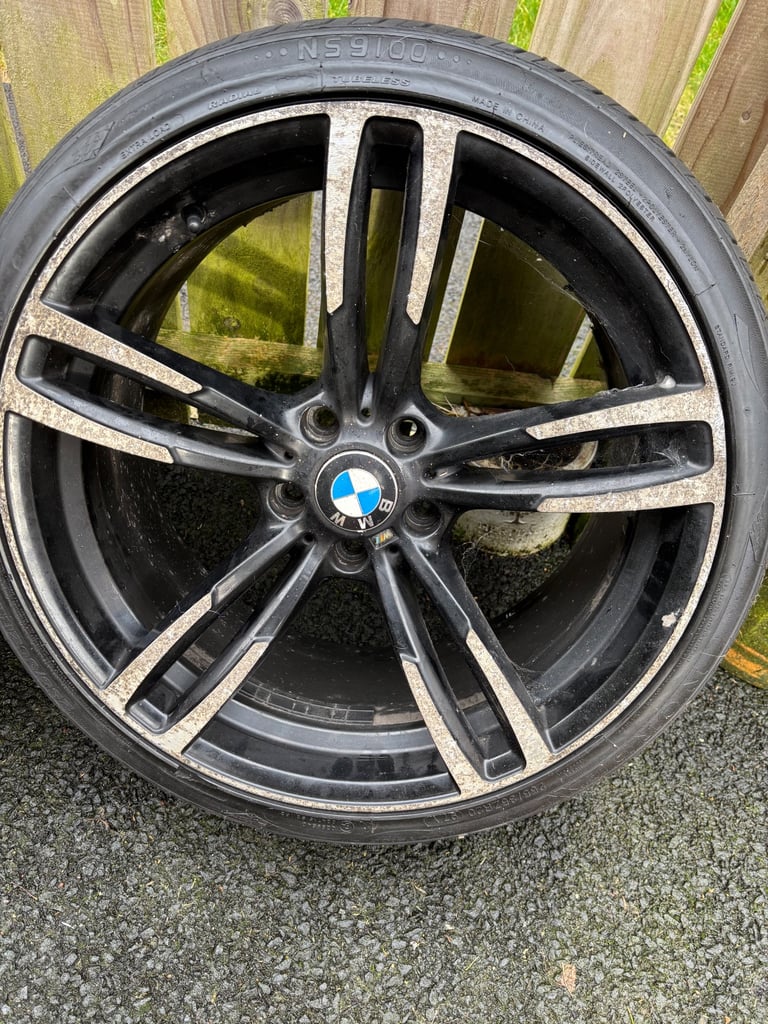 image for BMW alloys and tyres used 