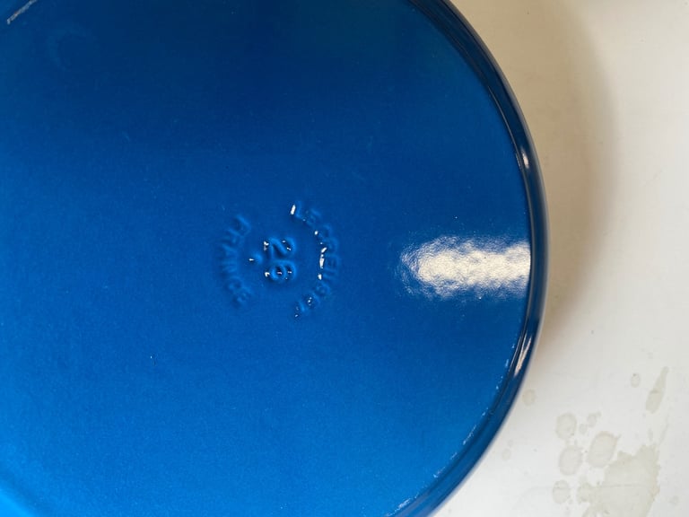 Le Creuset blue 26cm shallow 2.1ltr casserole dish with lid 
