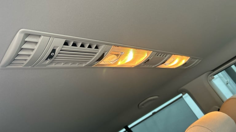 2018 Volkswagen Transporter T32 Swb Diesel 2.0 BiTDI BMT 199 Startline Window Van DSG Window Van ...