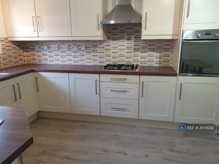 3 bedroom house in Mortonhall Park View, Edinburgh, EH17 (3 bed) (#2659242)