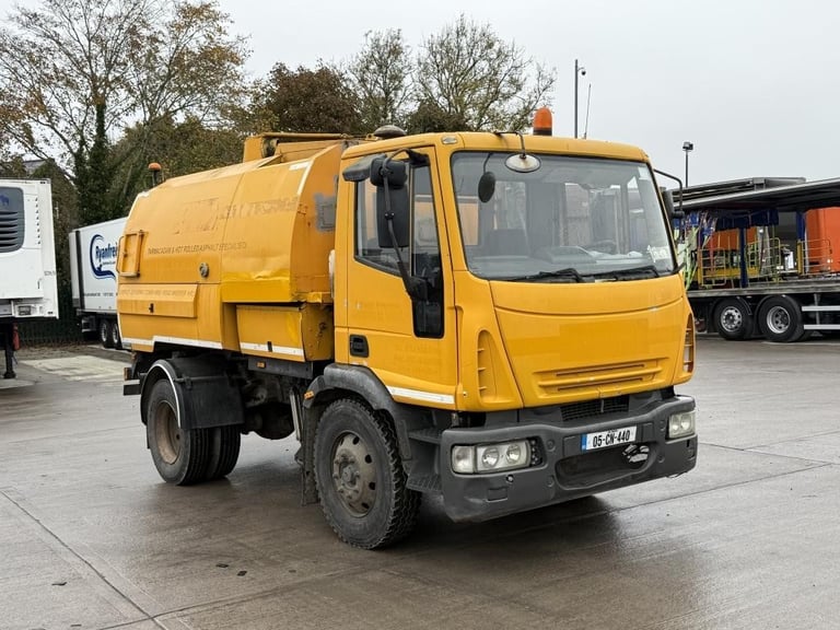 2005 IVECO ROAD SWEEPER 