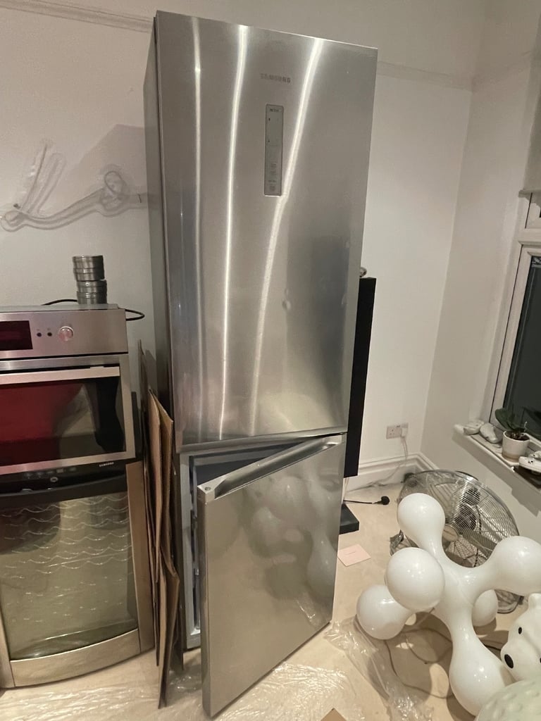 Samsung RB41J7255SR series Fridge Freezer combo