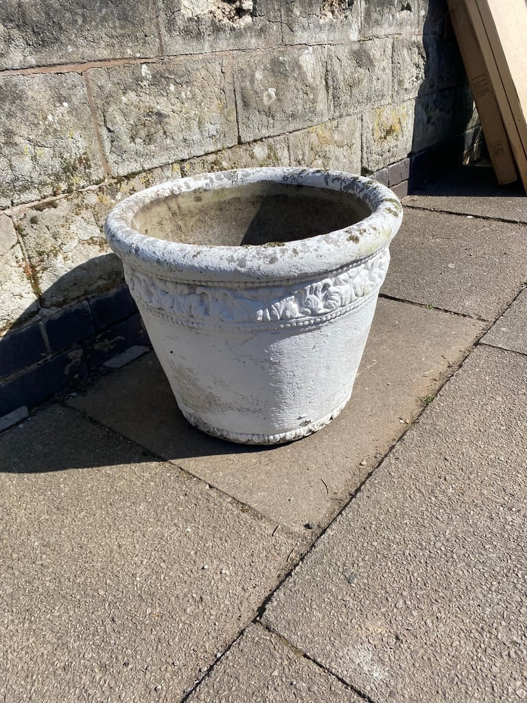 Blue ceramic pots+ White Pot 