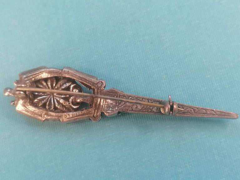 Vintage MIRACLE Celtic Scottish Staff Light green, marbled white stone Brooch Pin.