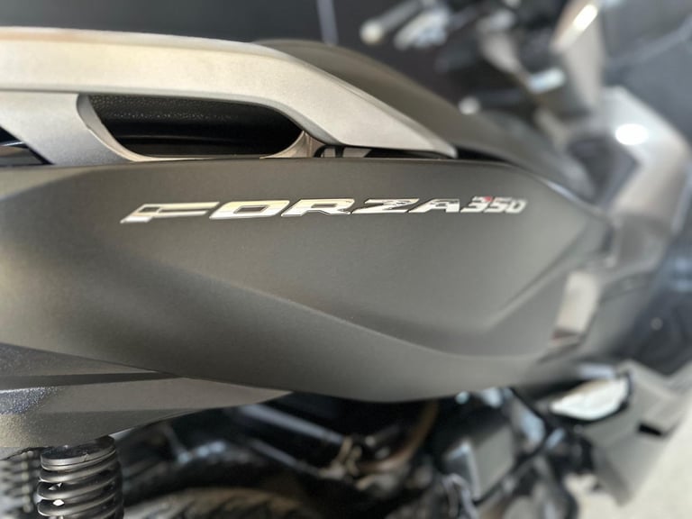 GORGEOUS ONE OWNER 2021/21 HONDA FORZA 350 MOTORCYCLE 