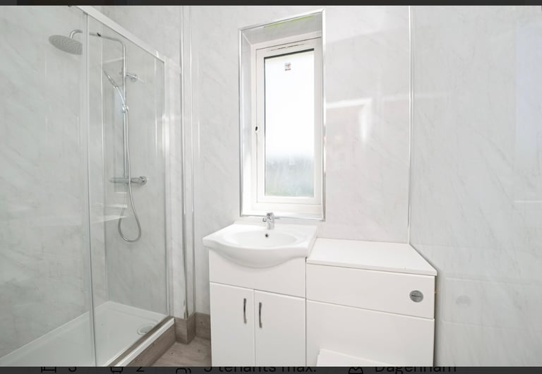 Furnished Duble room to rent in rm8 