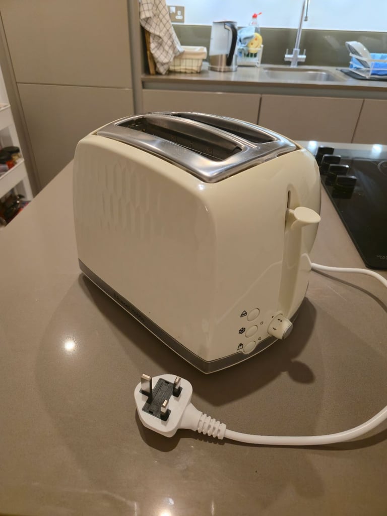 Russell Hobbs 2 Slice Toaster, Honeycomb Design, Cream