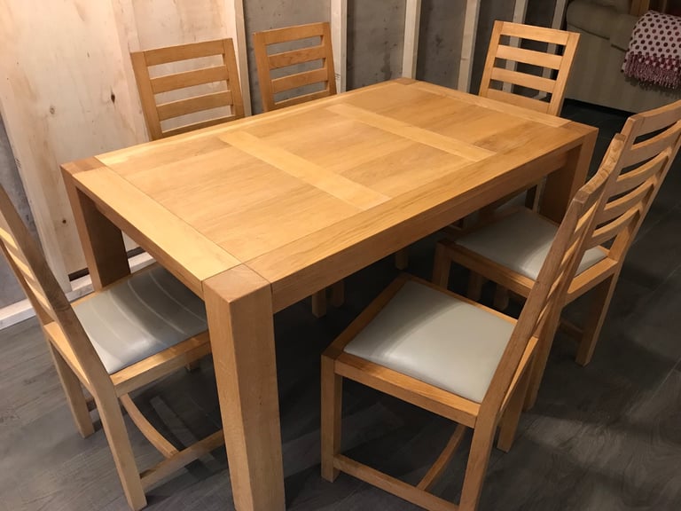 Oak dining table chairs for Sale Dining Tables Chairs Gumtree