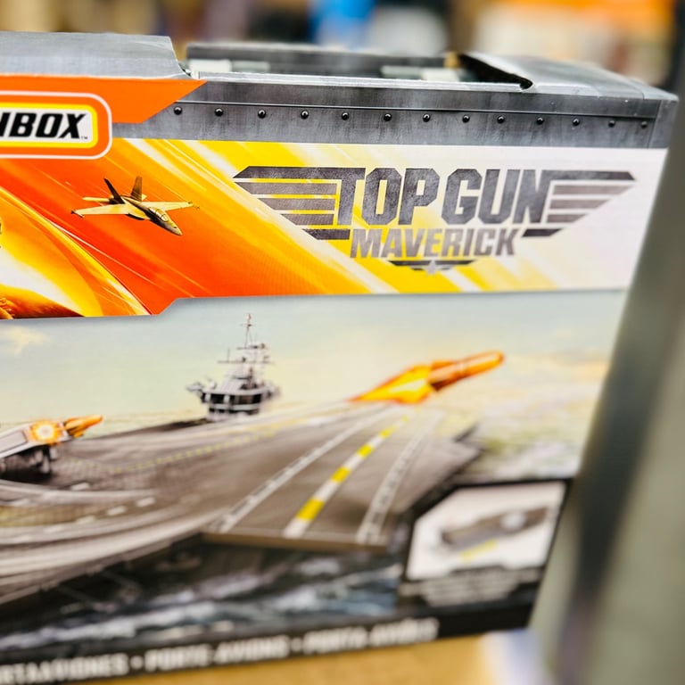 Matchbox Top Gun Maverick Aircraft Carrier Ship Mattel GNN28 Boeing F/A-18 Super