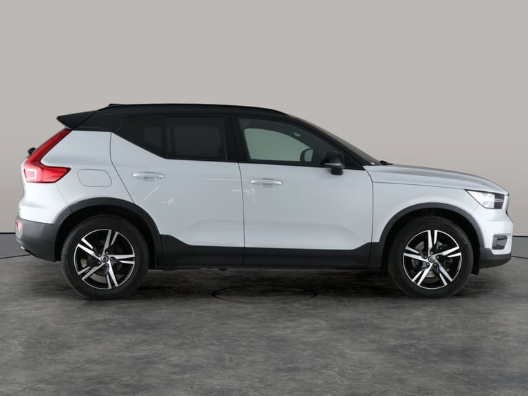 2021 Volvo XC40 2.0 B4P R DESIGN 5dr Auto ESTATE PETROL Automatic