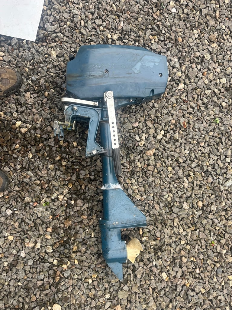 Tohatsu 2.5hp Outboard Motor 2 Stroke Short Shaft Inflatable Fishing Boat Engine. 